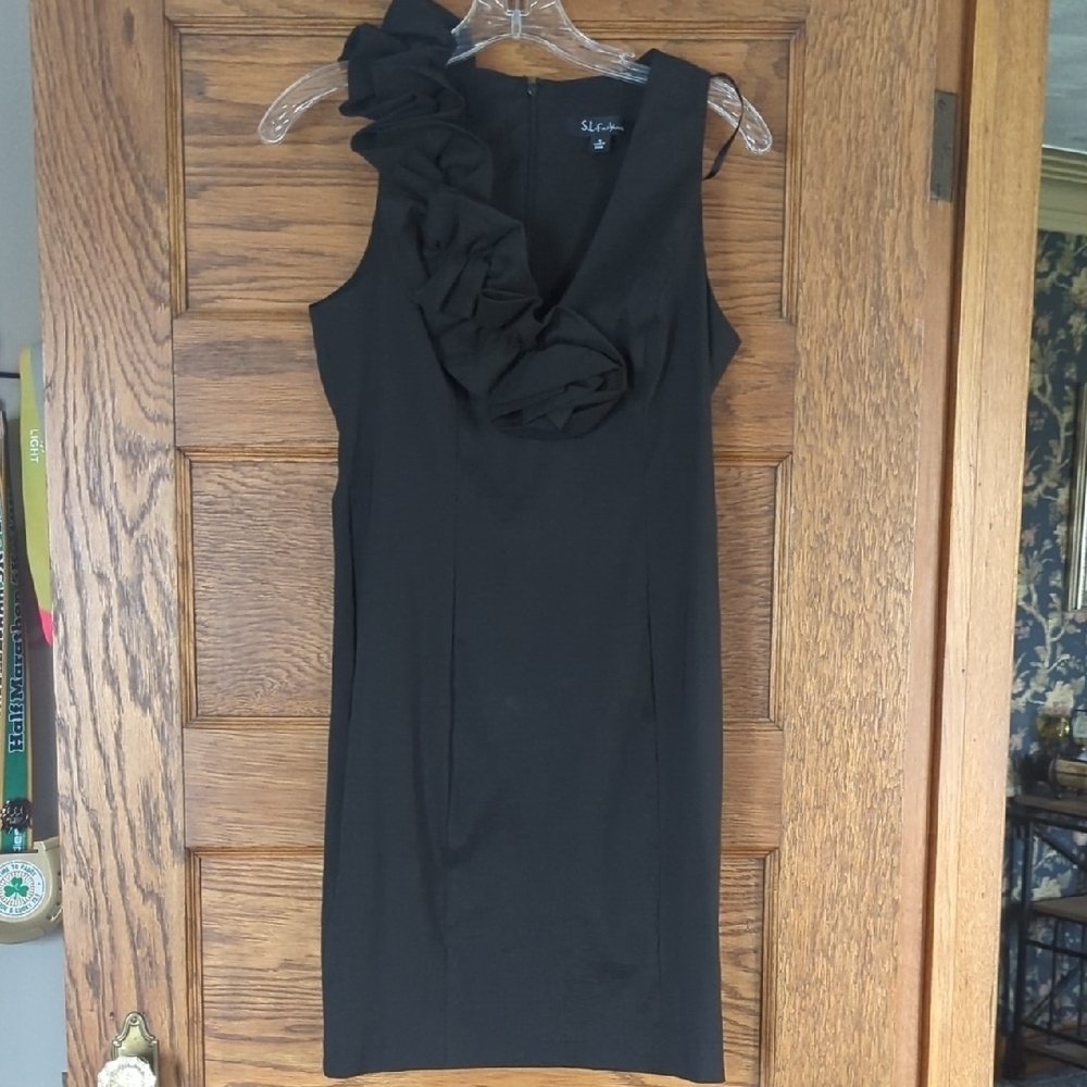 S.L. Fashions Dress Black Ruffle Shoulder Women Size 4 Sleeveless Midi